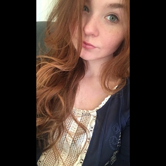Profile Picture of Marie Holquist (@marieelizabeth0) on Poshmark