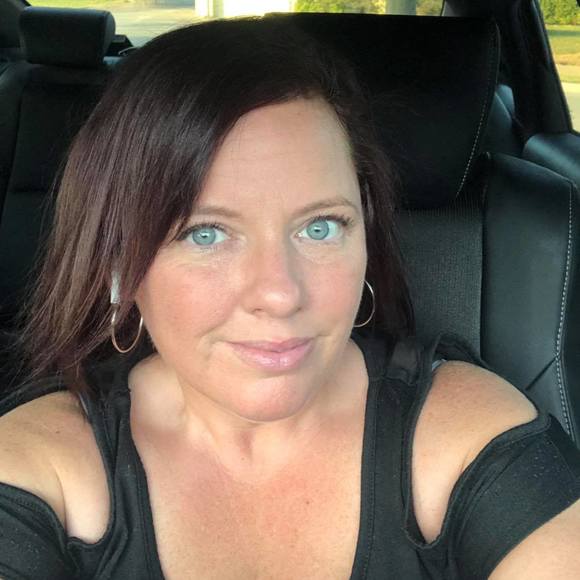 Profile Picture of Tabitha Holt (@tabitha8484) on Poshmark