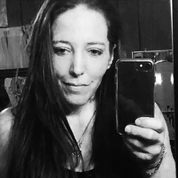 Profile Picture of Shawna Roach (@yostshawna10) on Poshmark