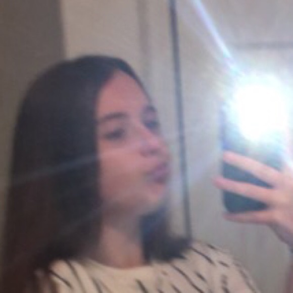 Profile Picture of Alexa Bush (@bushhhalwxa13) on Poshmark
