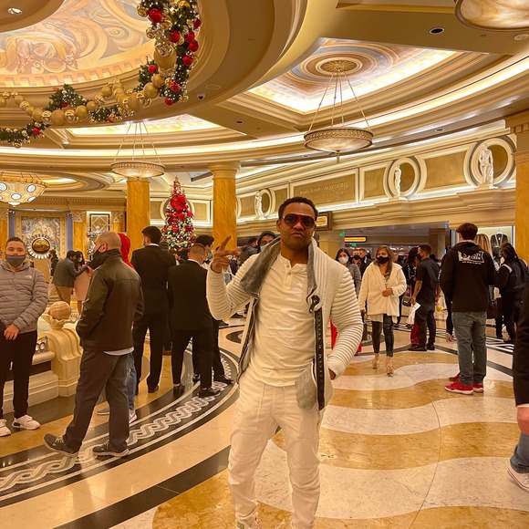 Profile Picture of Jerry Cardoso (@jerry180381) on Poshmark