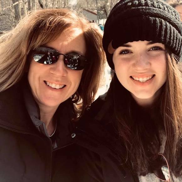 Profile Picture of Michelle Mackey (@mackey1045) on Poshmark