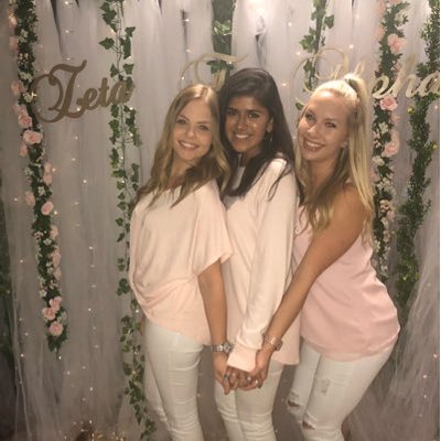 Profile Picture of Heather (@heather_clapp) on Twitter