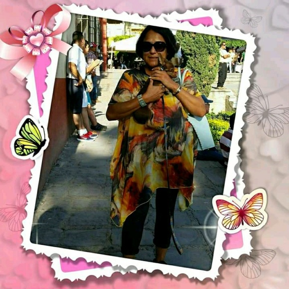 Profile Picture of Maria Arroyo (@carmen_8691) on Poshmark