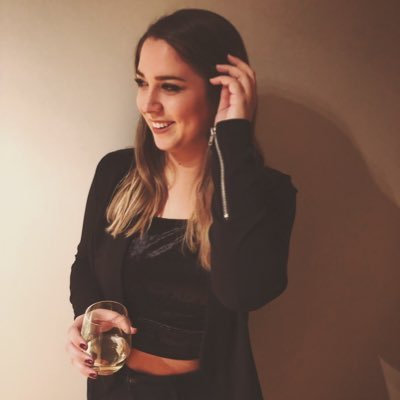 Profile Picture of Michelle Reid (@meeeesh19) on Twitter