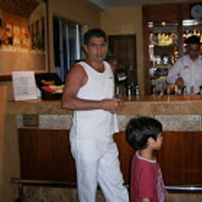 Profile Picture of Bidar Bozorgmanesh (@bidarbozorgmane) on Twitter