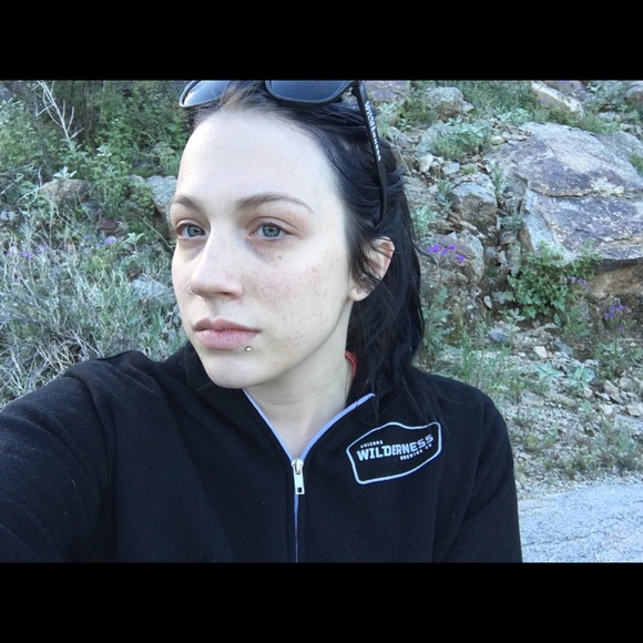 Lena Tuoti - Poshmark Profile Picture of Lena Tuoti (@lenatuoti) on Poshmark