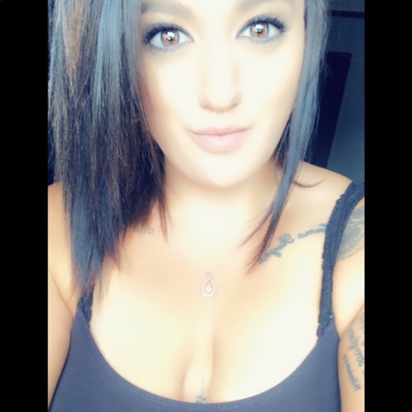 Profile Picture of Shelby Ramirez (@sramirez03) on Poshmark