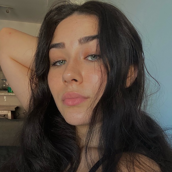 Profile Picture of Kaylah Zarger (@kaylahzarger) on Poshmark