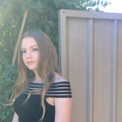 Profile Picture of Chloe Singleton (@chloe_5sos) on Twitter