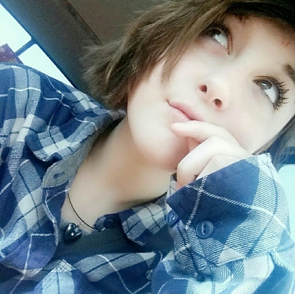 Profile Picture of Brianna Briscoe (@honeygurlbri) on Poshmark