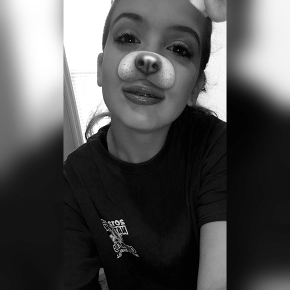 Profile Picture of Bree Nuckels (@breenuckels) on Poshmark