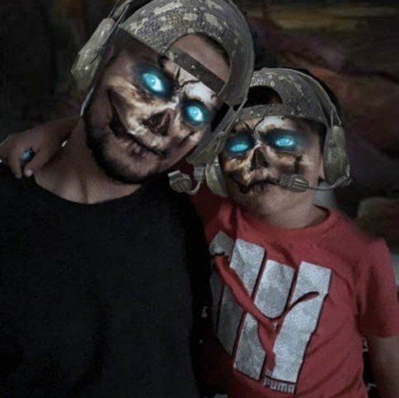 Eddy Kroos - Poshmark Profile Picture of Eddy Kroos (@eddykroos) on Poshmark