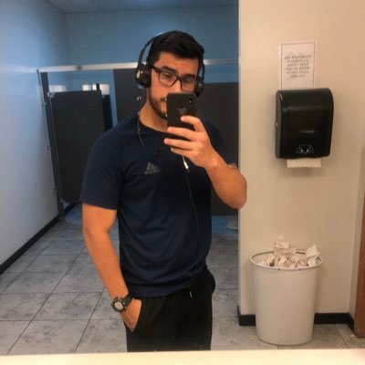 Profile Picture of Stephen Moreno (@MorenoSR7) on Twitter