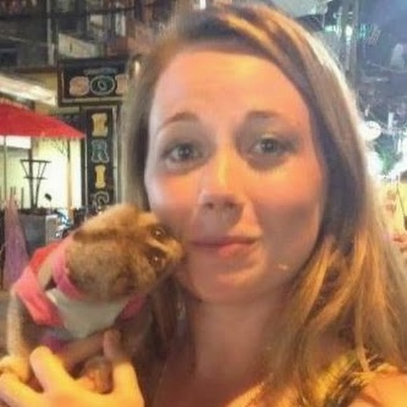 Profile Picture of Brianne Monkemeyer (@bmonkemeyer) on Poshmark