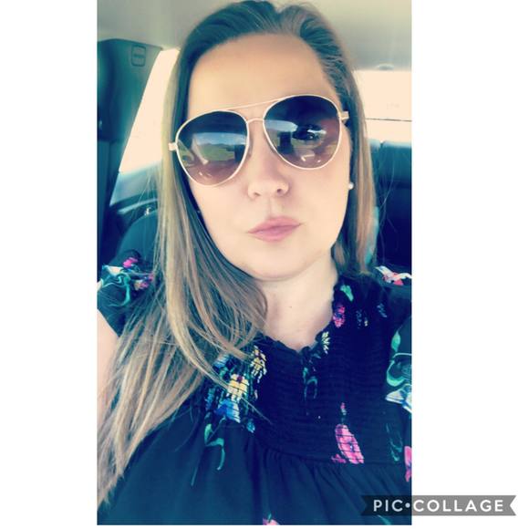 Profile Picture of Amanda Garrison (@aburkegarrison) on Poshmark