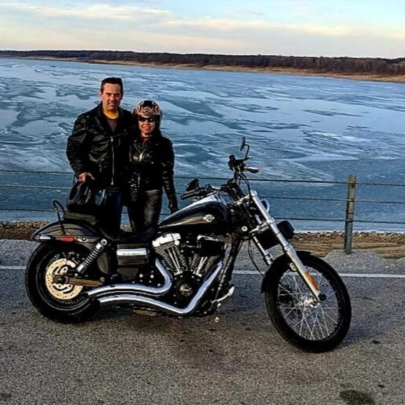 Profile Picture of Michael Bandow (@michaelbandow) on Poshmark