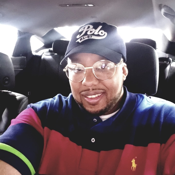 Profile Picture of John Garrett (@johngarrett541) on Poshmark