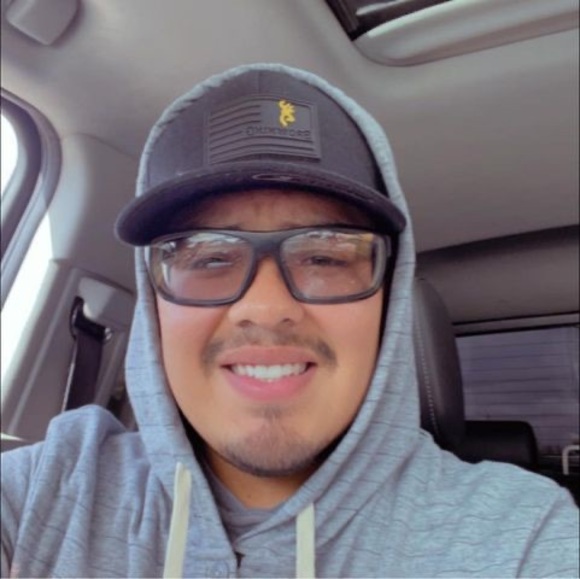 Profile Picture of Alejandro Puente (@alejandropue341) on Poshmark