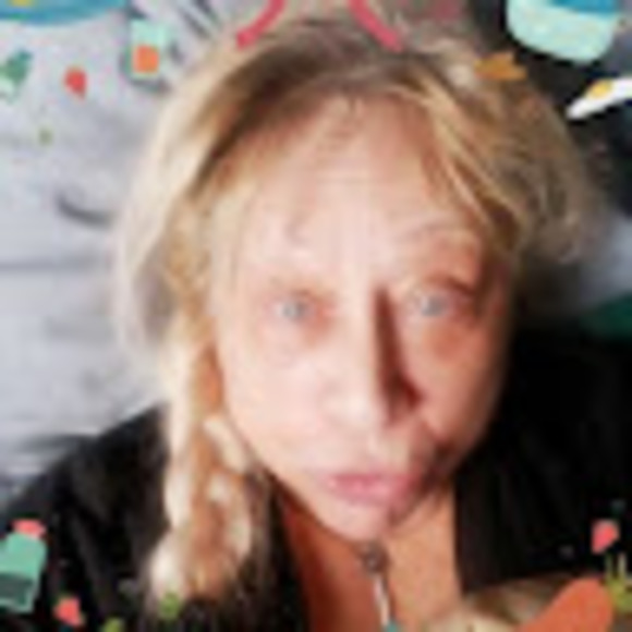 Profile Picture of Donna Manfredi (@donnamanfredi) on Poshmark