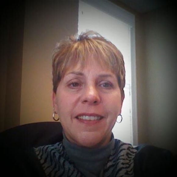 Profile Picture of Helaine Carver (@helaime) on Poshmark