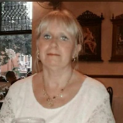 Profile Picture of Debbie McKenna (@DebbieM57090812) on Twitter