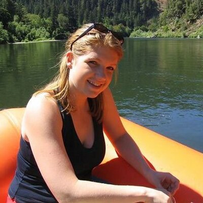 Profile Picture of Jolene Brown (@shinelite) on Twitter