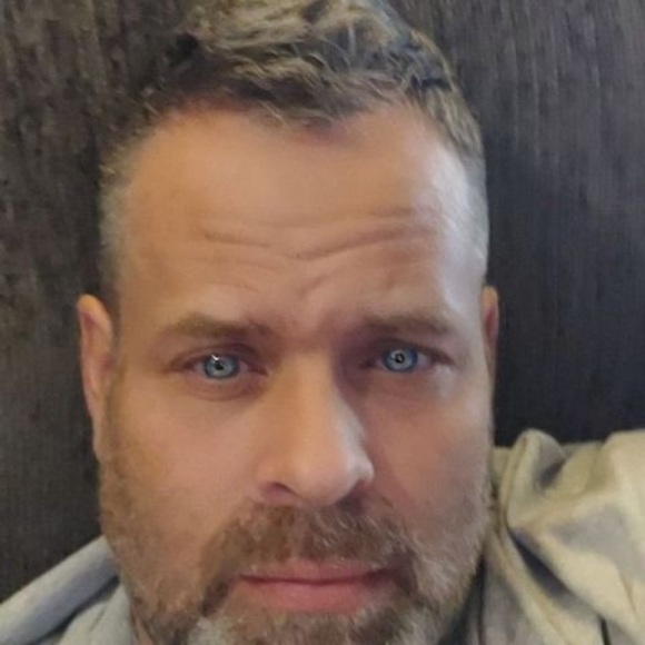 Profile Picture of Curtis Paulsen (@curtispaulsen) on Poshmark