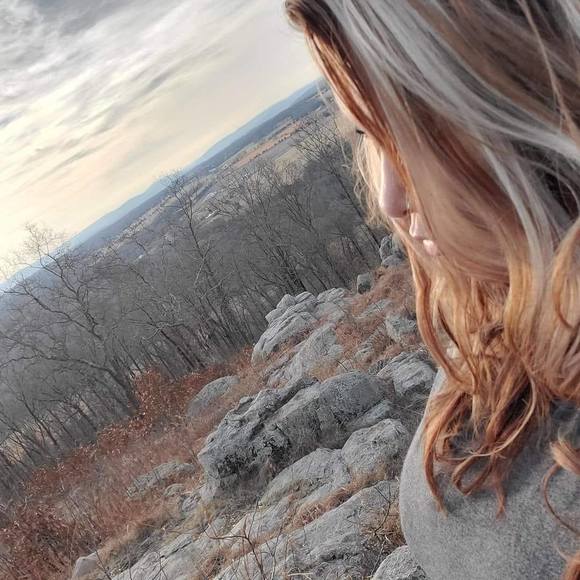 Profile Picture of Laveda Haas (@veda3100) on Poshmark