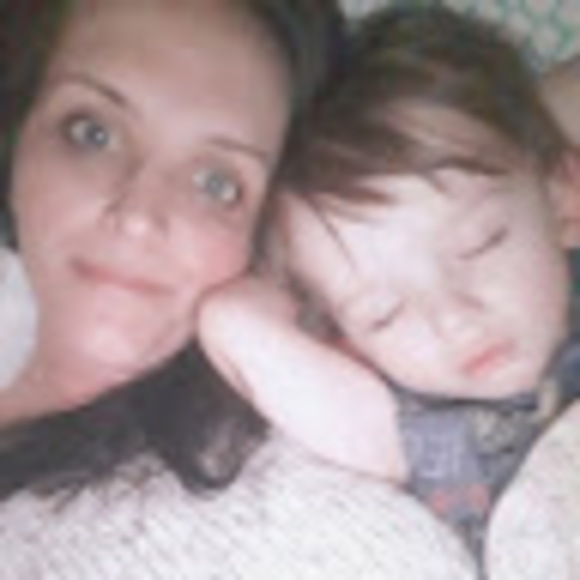 Profile Picture of Brianne Ansberry (@brianneansberry) on Poshmark