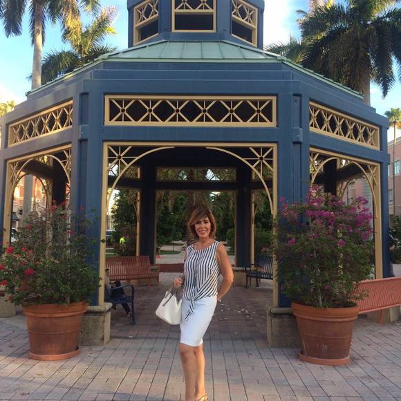 Heidi Herborn - Poshmark Profile Picture of Heidi Herborn (@coquimbo) on Poshmark