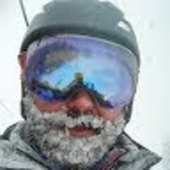 Mark Bergrin - Poshmark Profile Picture of Mark Bergrin (@mbergrin) on Poshmark