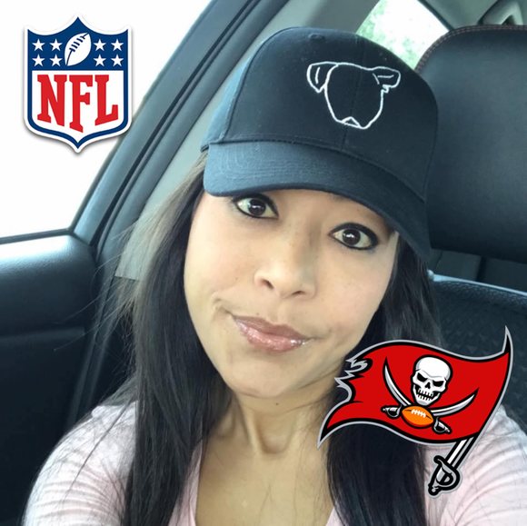 Faye Barekat - Poshmark Profile Picture of Faye Barekat (@fbare) on Poshmark