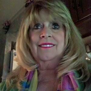 Profile Picture of Sandieappling@gmail. (@sandy_appling) on Twitter