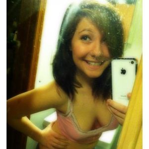 Profile Picture of Ariel Geer (@326974298) on Myspace