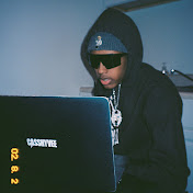 Profile Picture of Casshyvee (@casshyvee) on Youtube