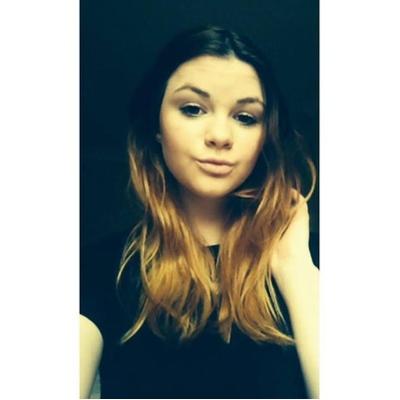Profile Picture of Sylvie Roberts (@sylvie_violet) on Twitter