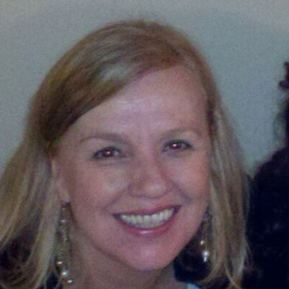 Profile Picture of Dawn Romero (@dawnromero) on Poshmark