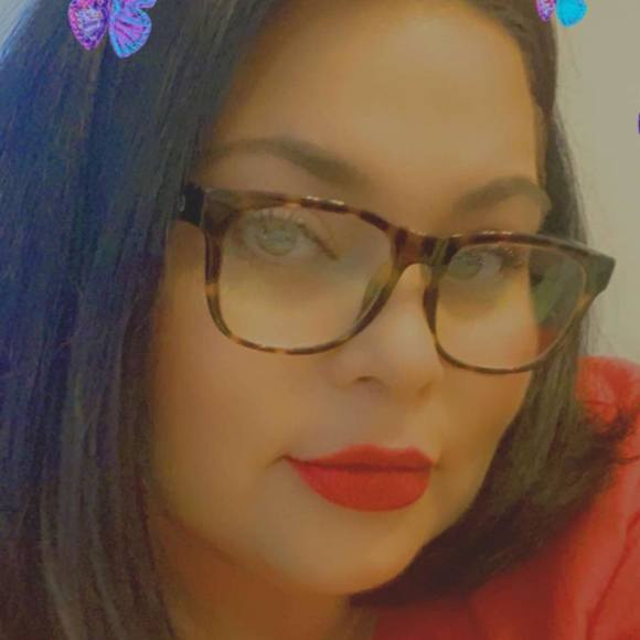 Profile Picture of Vicki Hidalgo (@m1730oises) on Poshmark