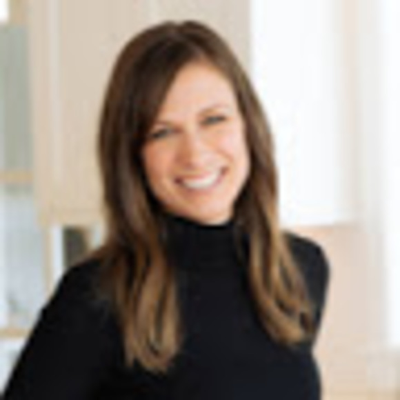 Profile Picture of Erin Dopko (@edpko) on Poshmark