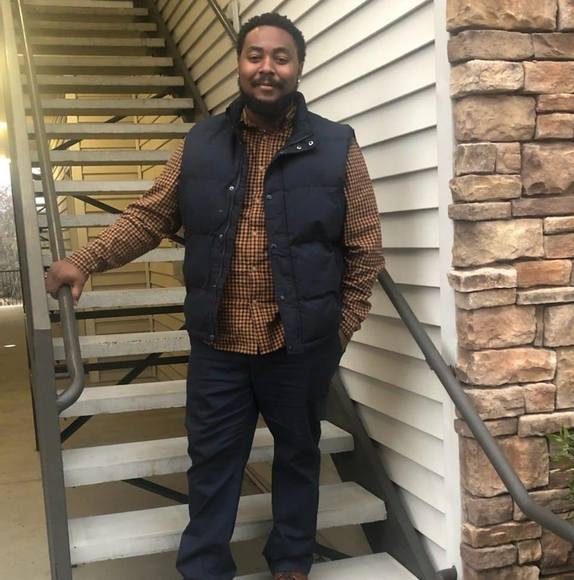 Profile Picture of Chris Hooks (@crishks) on Poshmark