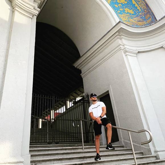 Profile Picture of Patrick Kochanowski (@p_kochanowski) on Poshmark