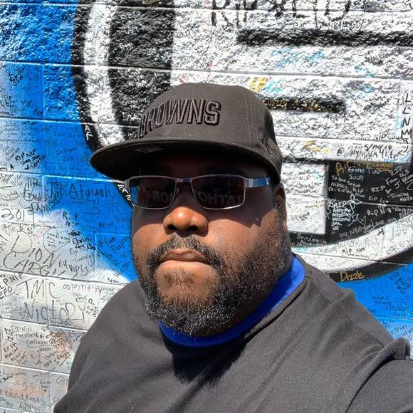 Profile Picture of Derrick Easson (@bigdup09) on Poshmark