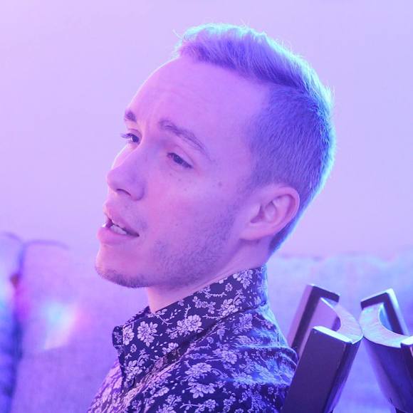 Profile Picture of Carlos Van hoose (@carlosvanhoose) on Poshmark