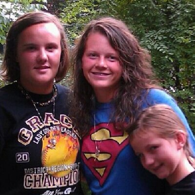 Profile Picture of Lori Palmgren (@loriisthebest) on Twitter