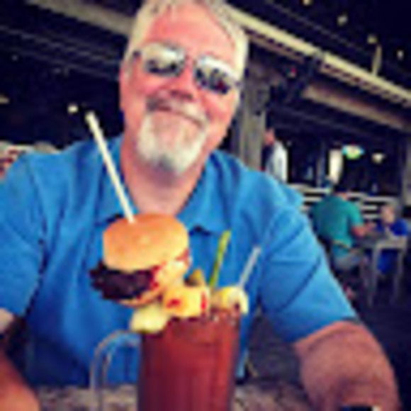 Profile Picture of Stephen Romager (@romager41) on Poshmark