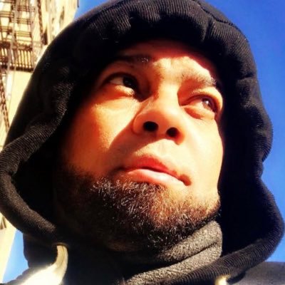 Profile Picture of 𝕽𝖔𝖇𝖊𝖗𝖙 𝕹𝖔𝖊𝖑on Twitter