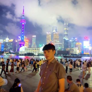 Profile Picture of 侯玘璋 (@&) on Facebook