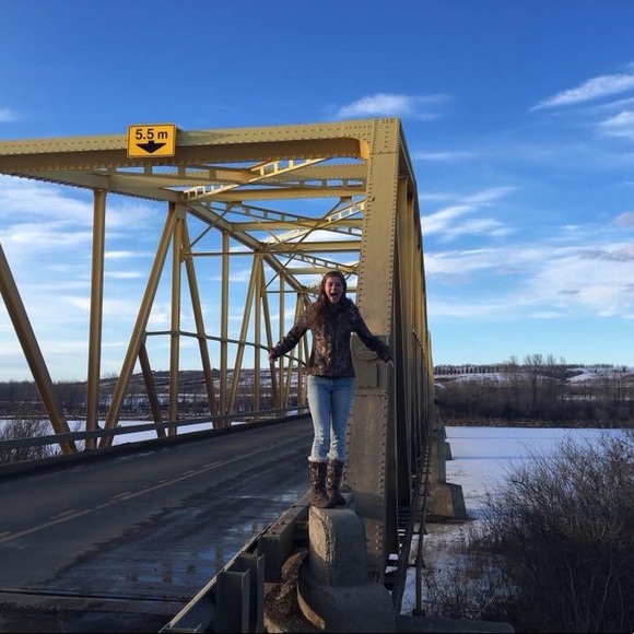 Profile Picture of Katarina Pautsch (@k_pautsch) on Poshmark