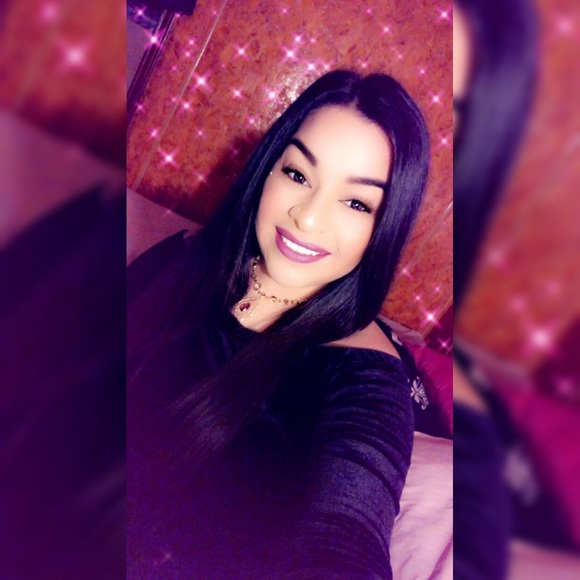 Profile Picture of Tracie Gonzalez (@gtracie29) on Poshmark